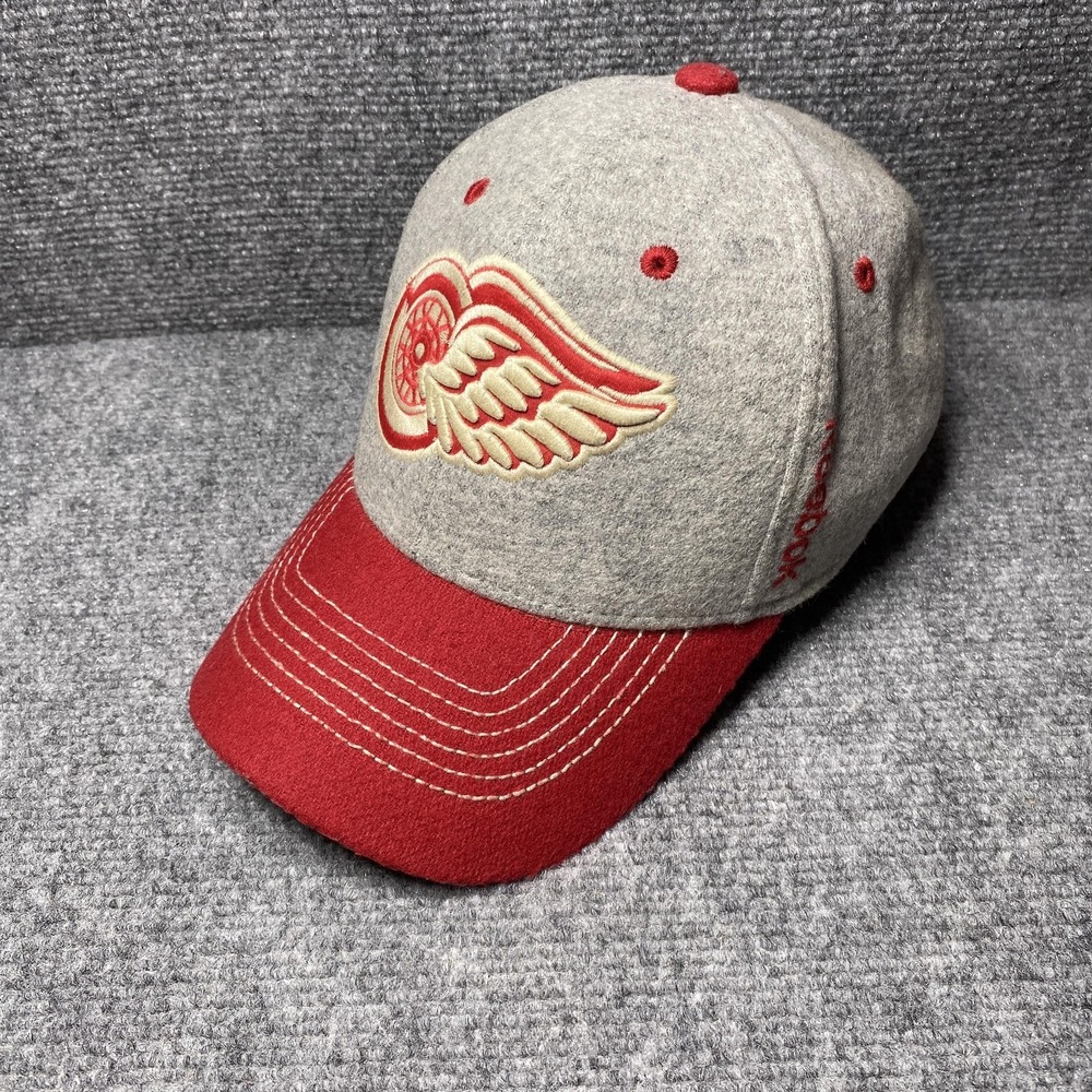 Detroit Red Wings Hat Cap Fitted Mens XL Gray NHL Hockey Winter Classic Reebok